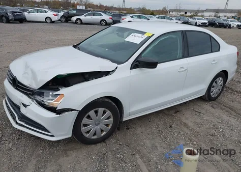 2016 Volkswagen Jetta 1.4T S z USA, uszkodzony, nr VIN 3VW267AJ3GM339945
